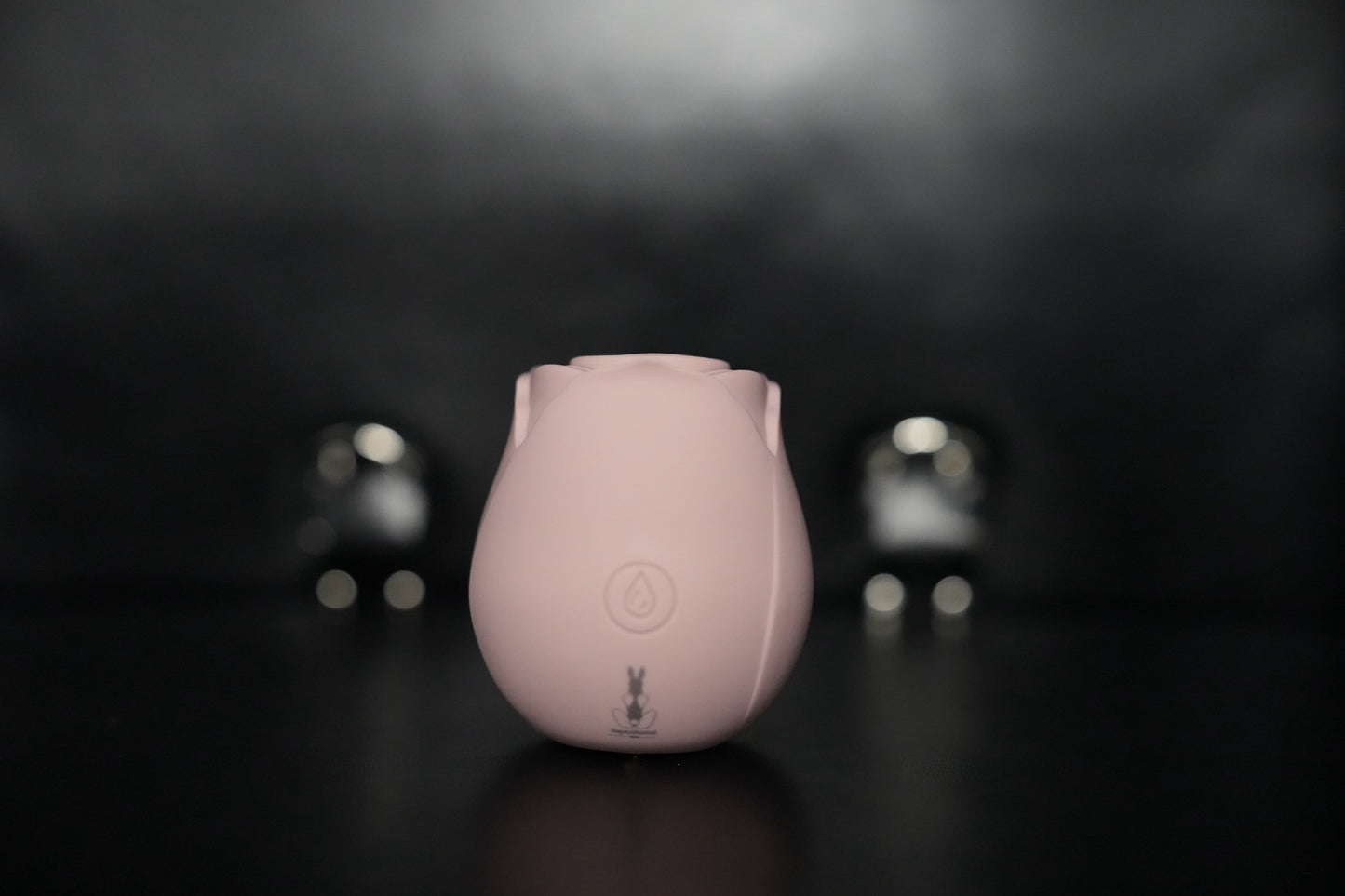 Rose suction vibrator